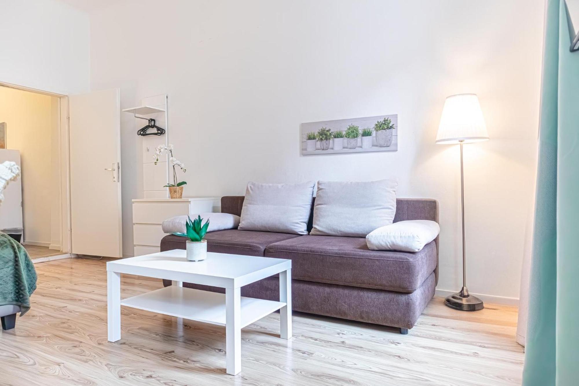 Budget-Friendly 2Br Apt With Great Location Appartement Wenen Buitenkant foto